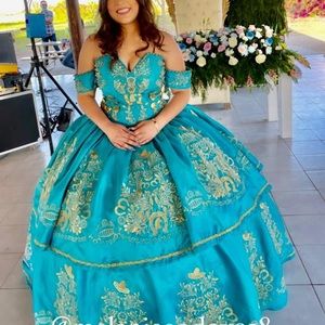 Quinceañera charra
